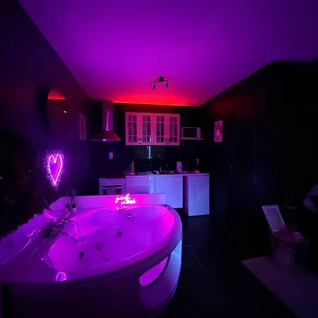 Appartement Le Eden Secret - Limitless - Jacuzzi, Sauna Et Miroir Au Plafond Mantes-la-Jolie