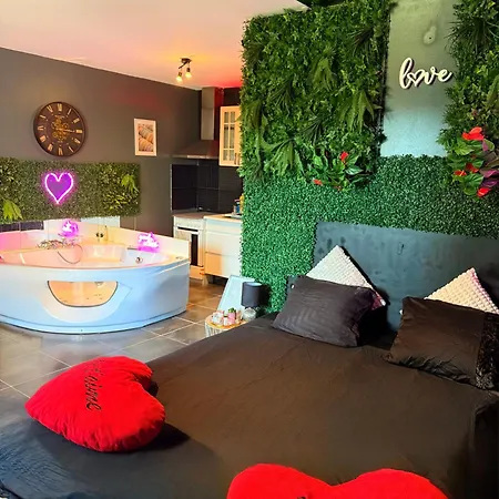 Le Eden Secret - Limitless - Jacuzzi, Sauna Et Miroir Au Plafond *